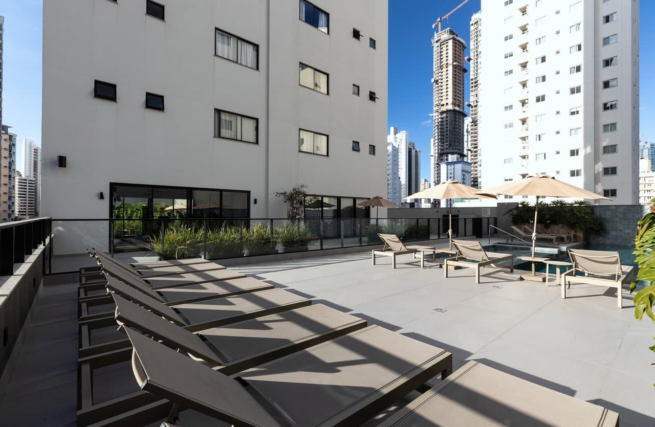 Apartamento de 2 quartos com 2 suítes e 136 m² em Bal. Camboriú