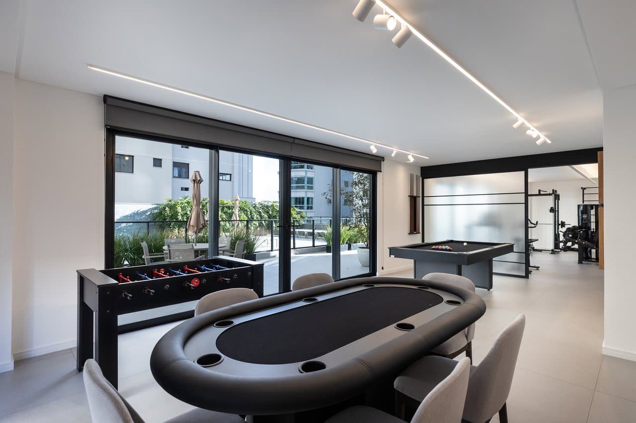 Apartamento de 2 quartos com 2 suítes e 136 m² em Bal. Camboriú