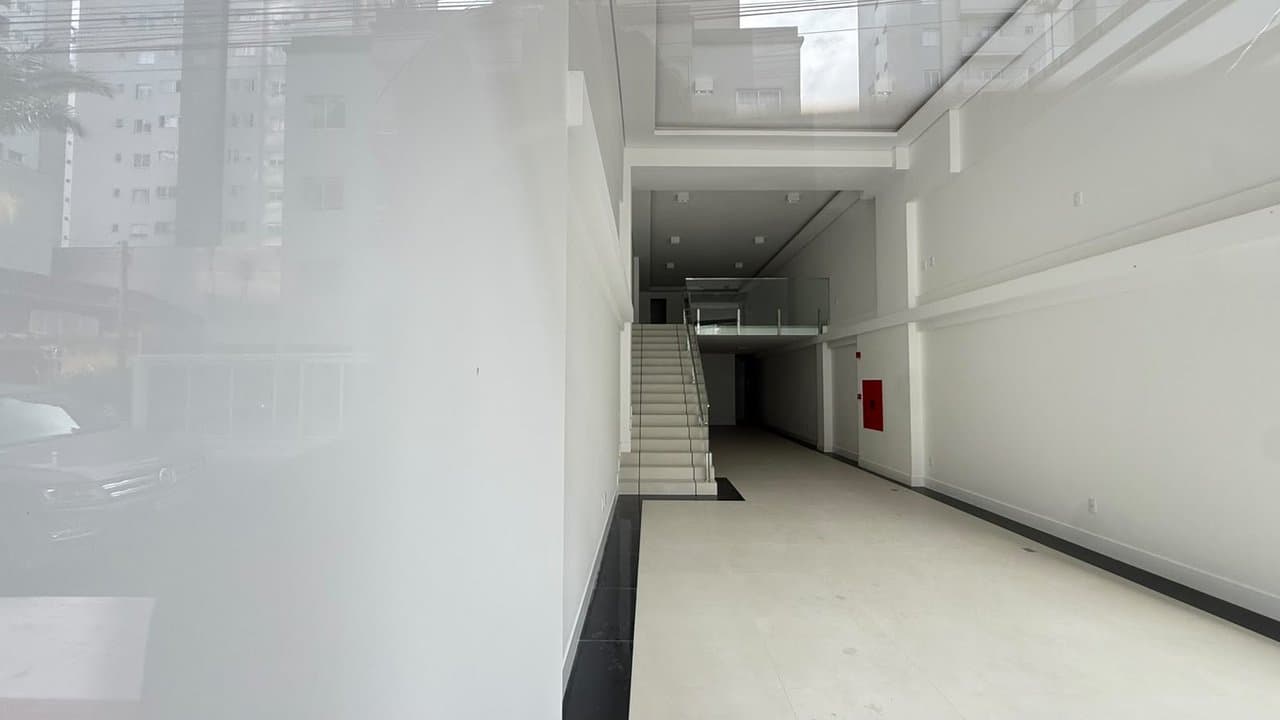 Sala Comercial 174 m² em Bal. Camboriú