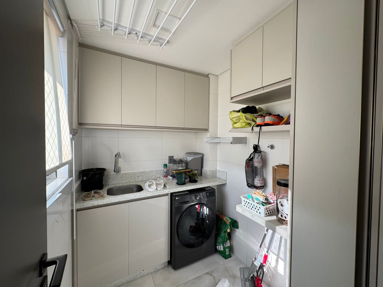 Apartamento de 3 quartos com 3 suítes e 130 m² em Bal. Camboriú
