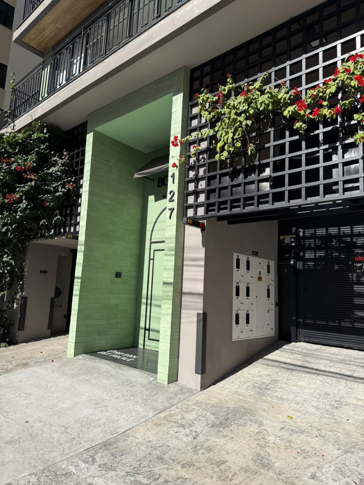 Apartamento de 3 quartos com 1 suíte e 99 m² em Bal. Camboriú