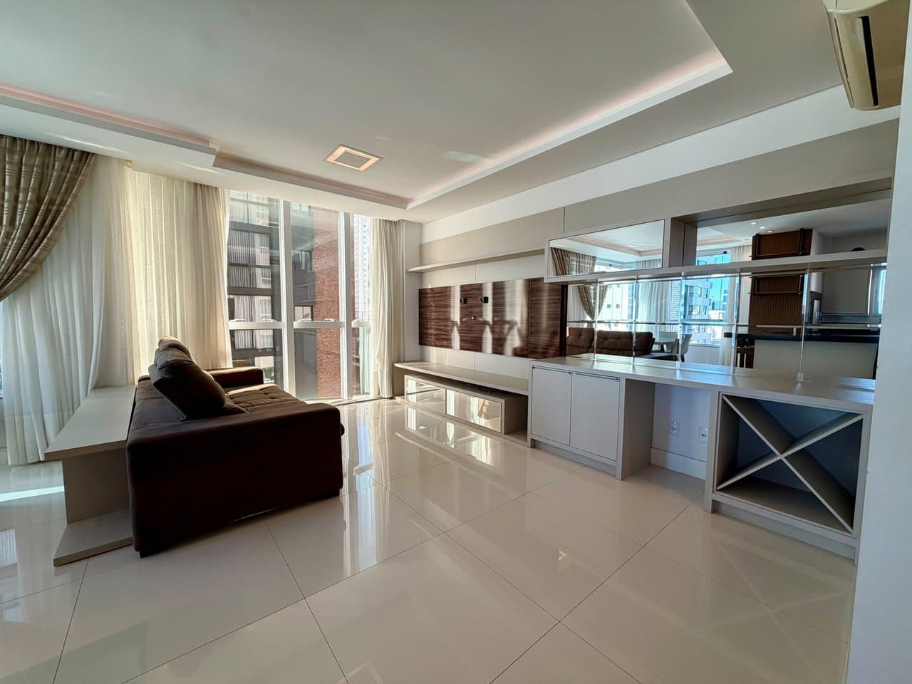 Apartamento de 3 quartos com 3 suítes e 118 m² em Bal. Camboriú