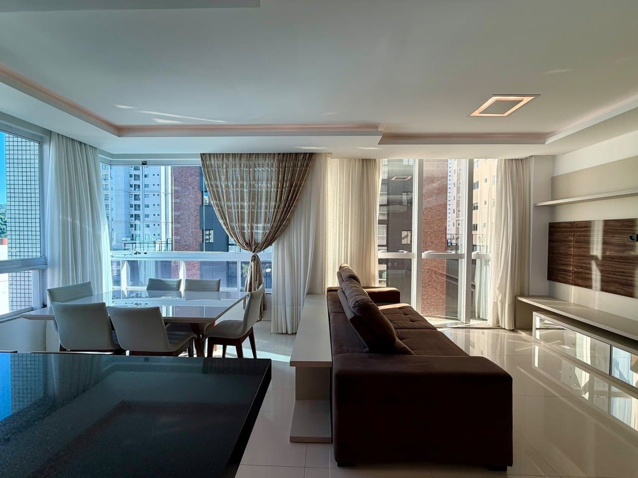 Apartamento de 3 quartos com 3 suítes e 118 m² em Bal. Camboriú