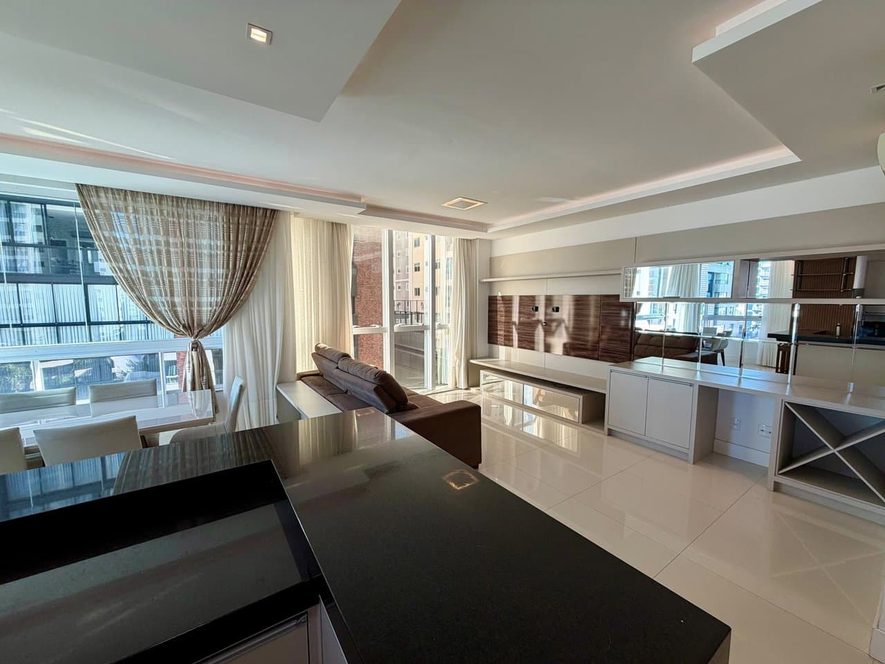 Apartamento de 3 quartos com 3 suítes e 118 m² em Bal. Camboriú