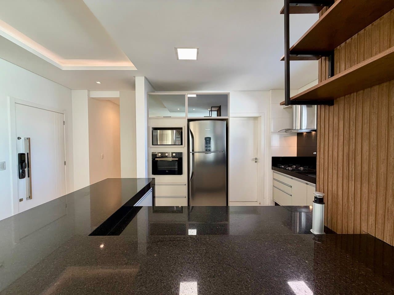 Apartamento de 3 quartos com 3 suítes e 118 m² em Bal. Camboriú