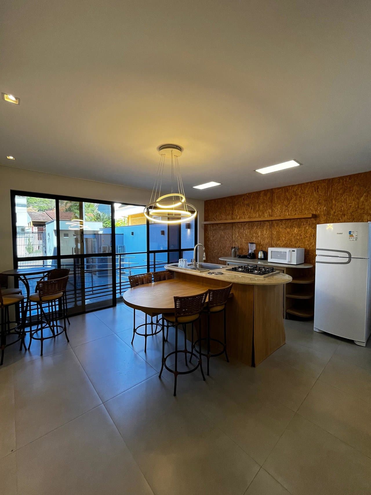 Apartamento de 3 quartos com 1 suíte e 130 m² em Bal. Camboriú