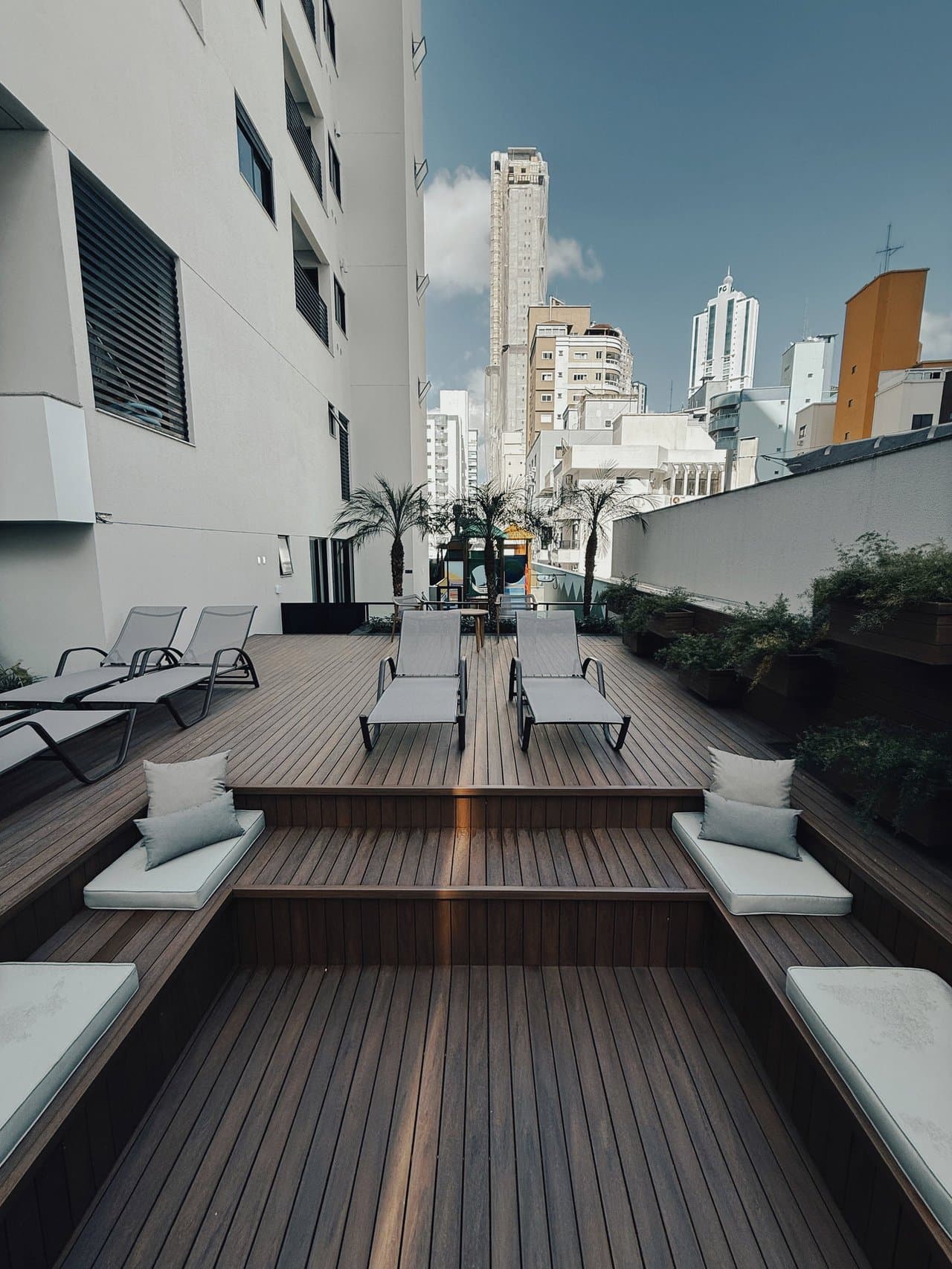 Apartamento de 4 quartos com 4 suítes e 172 m² em Bal. Camboriú