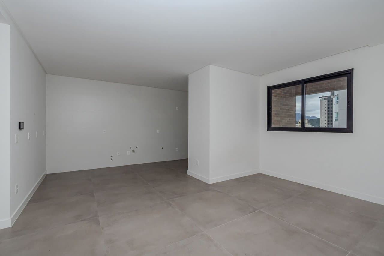 Apartamento de 4 quartos com 4 suítes e 149 m² em Bal. Camboriú