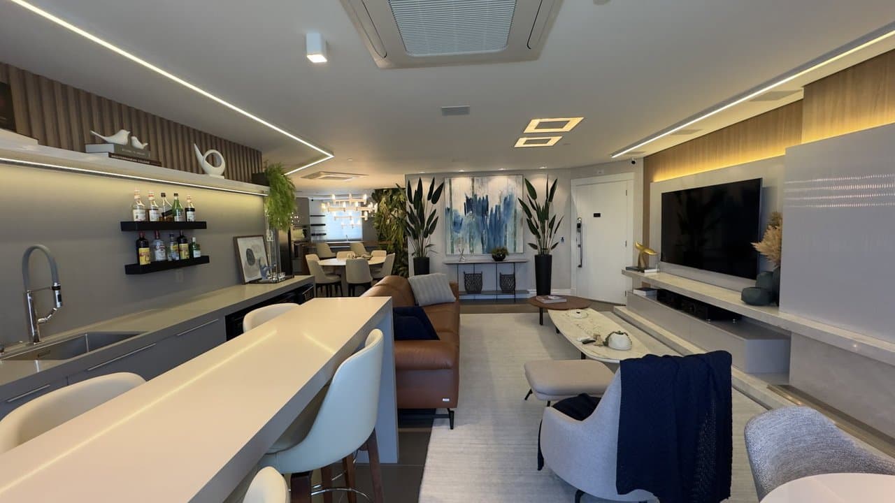 Apartamento de 3 quartos com 3 suítes e 164 m² em Bal. Camboriú