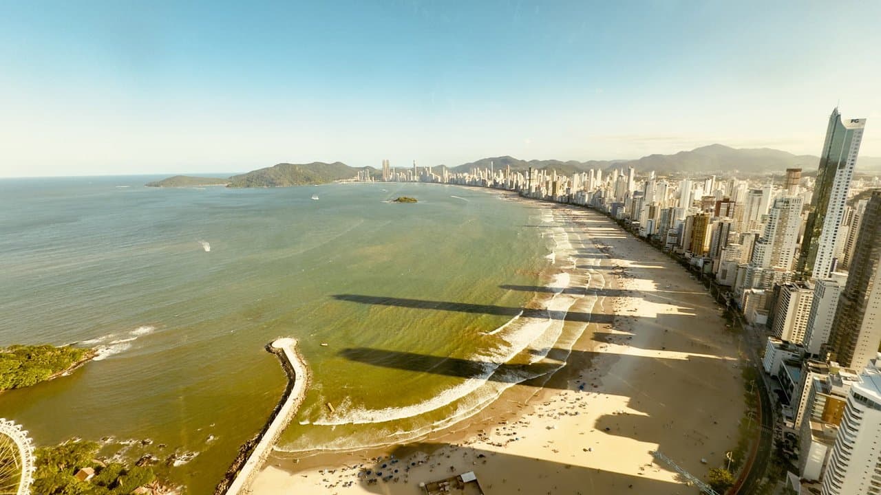 Apartamento de 3 quartos com 3 suítes e 164 m² em Bal. Camboriú