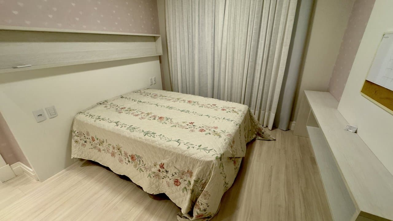 Apartamento de 3 quartos com 3 suítes e 182 m² em Bal. Camboriú