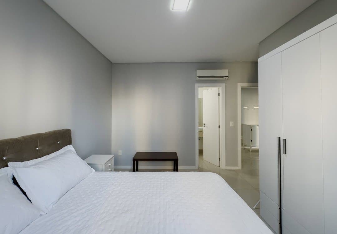 Apartamento de 4 quartos com 4 suítes e 134 m² em Bal. Camboriú