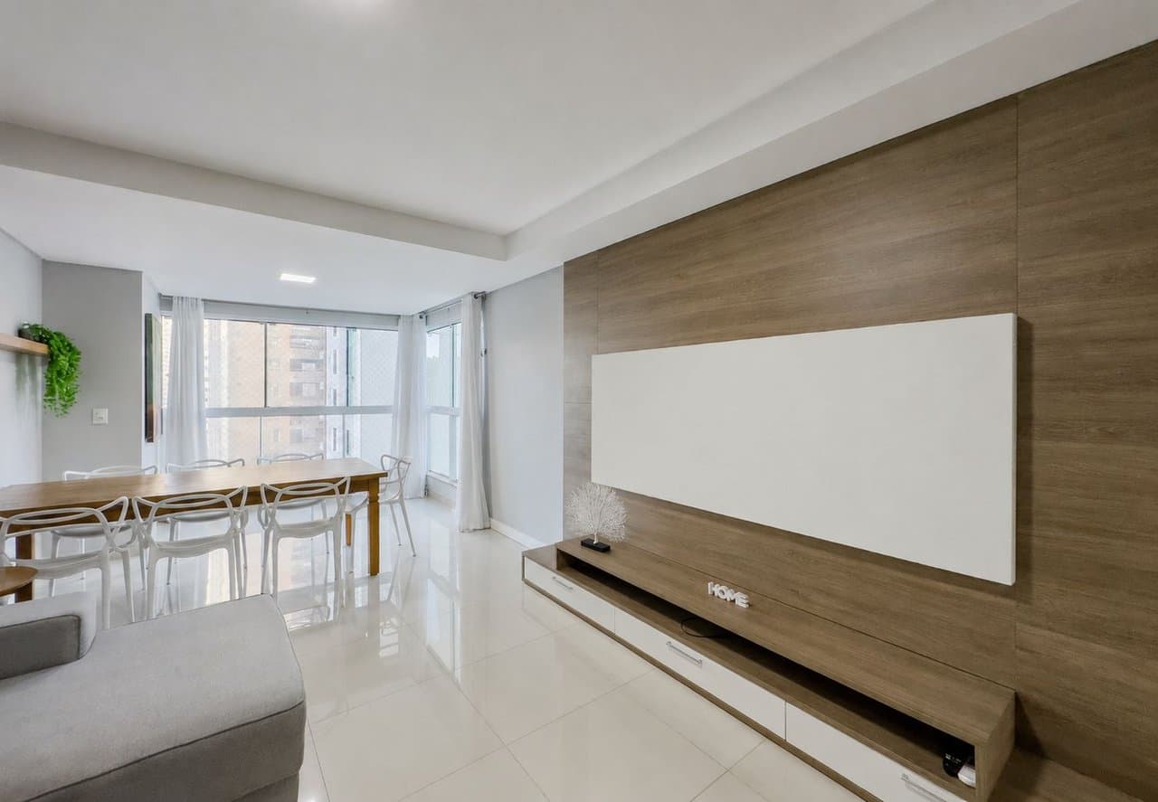 Apartamento de 4 quartos com 4 suítes e 134 m² em Bal. Camboriú
