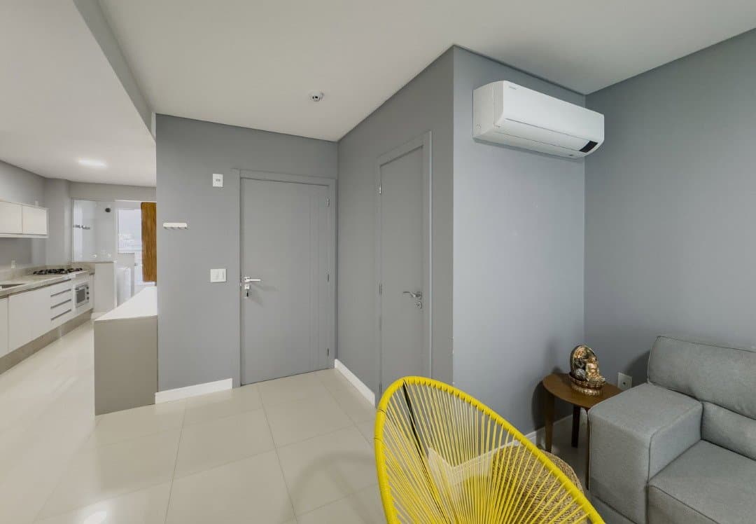 Apartamento de 4 quartos com 4 suítes e 134 m² em Bal. Camboriú