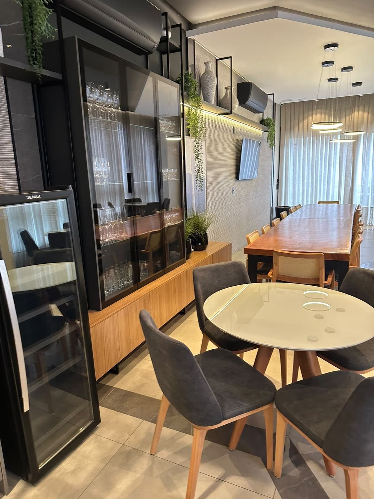 Apartamento de 3 quartos com 3 suítes e 130 m² em Bal. Camboriú