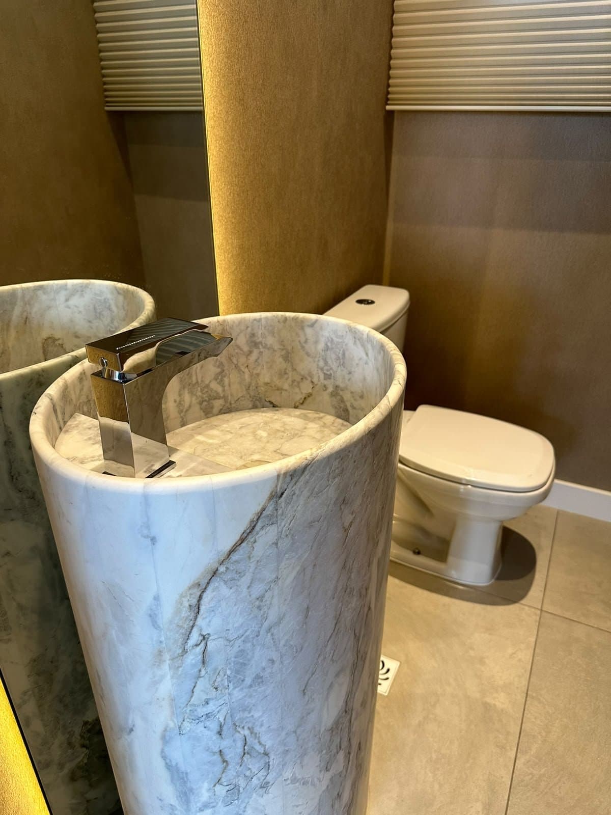 Apartamento de 3 quartos com 3 suítes e 130 m² em Bal. Camboriú