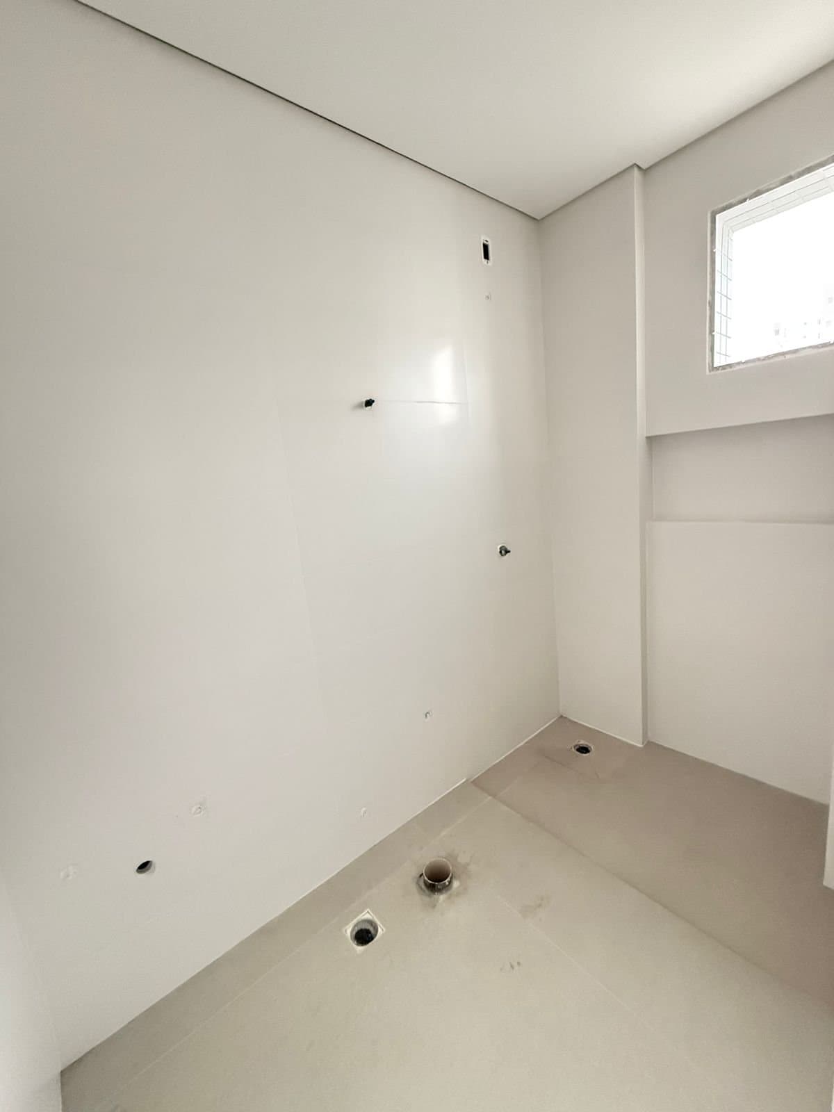 Apartamento de 4 quartos com 4 suítes e 161 m² em Bal. Camboriú