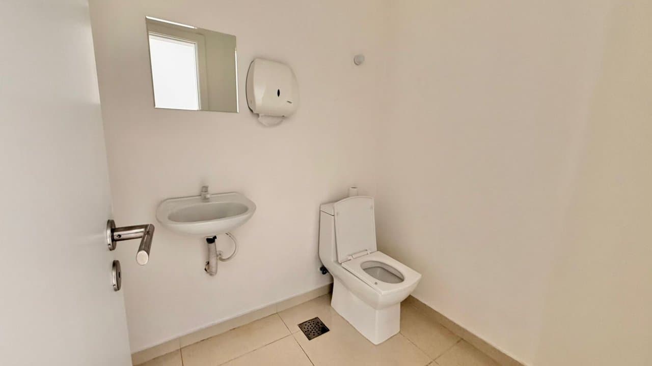 Sala Comercial 42 m² em Bal. Camboriú