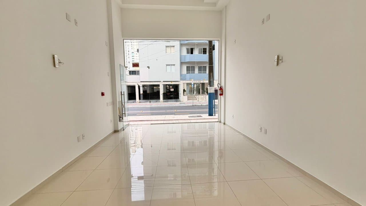 Sala Comercial 42 m² em Bal. Camboriú