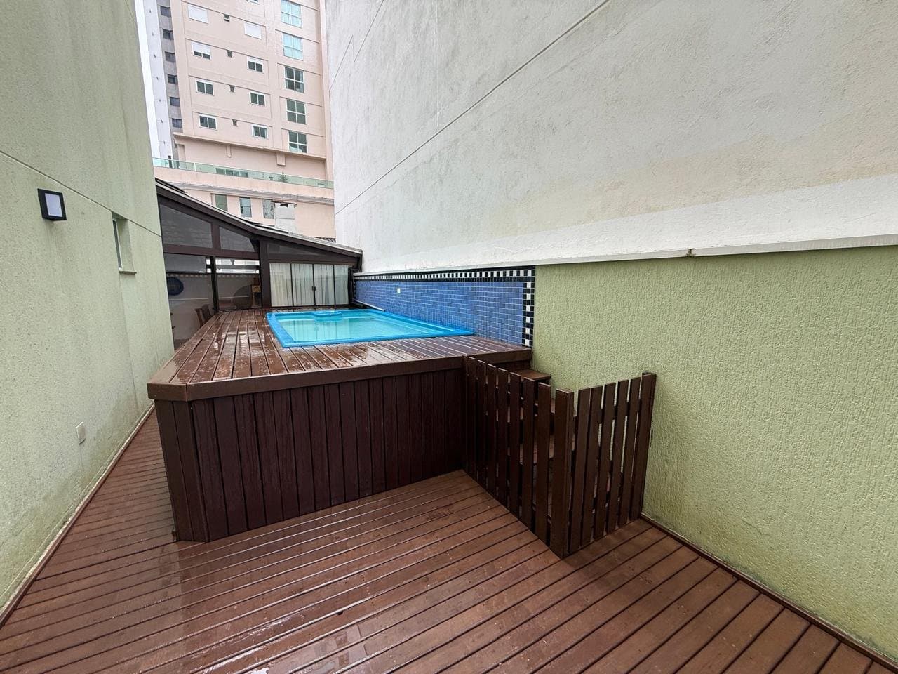 Differentiated de 3 quartos com 1 suíte e 244 m² em Bal. Camboriú