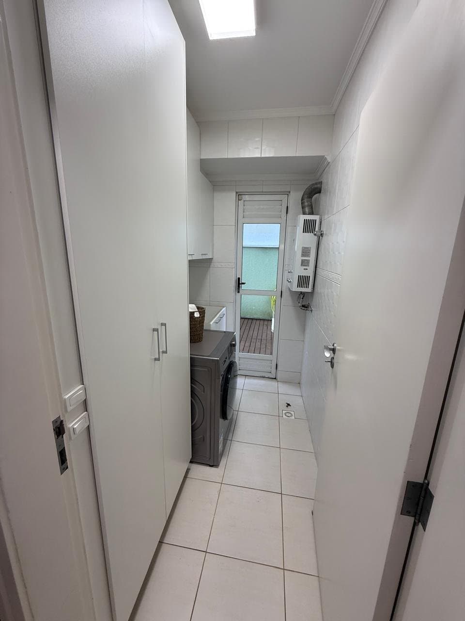 Differentiated de 3 quartos com 1 suíte e 244 m² em Bal. Camboriú