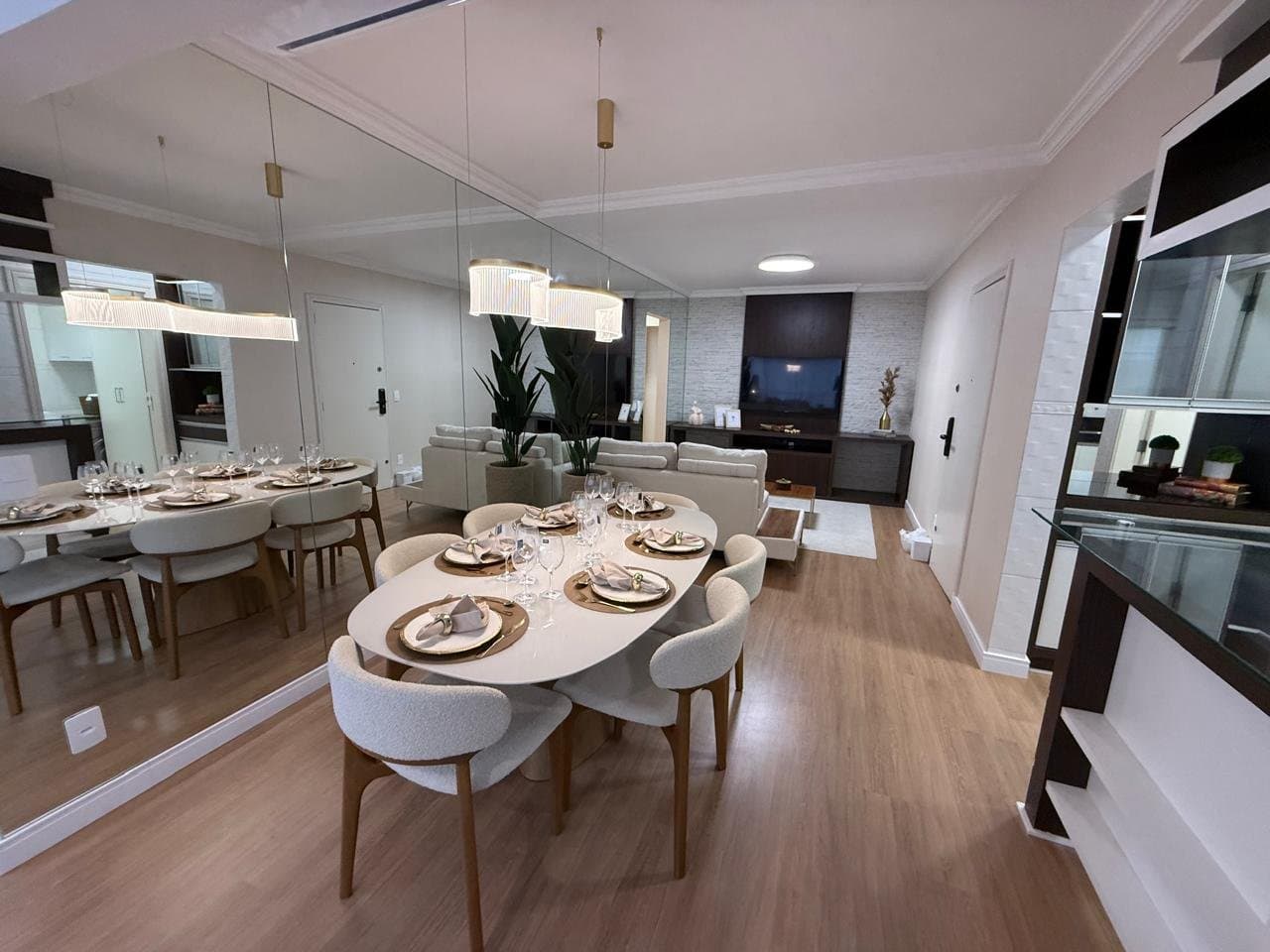 Differentiated de 3 quartos com 1 suíte e 244 m² em Bal. Camboriú
