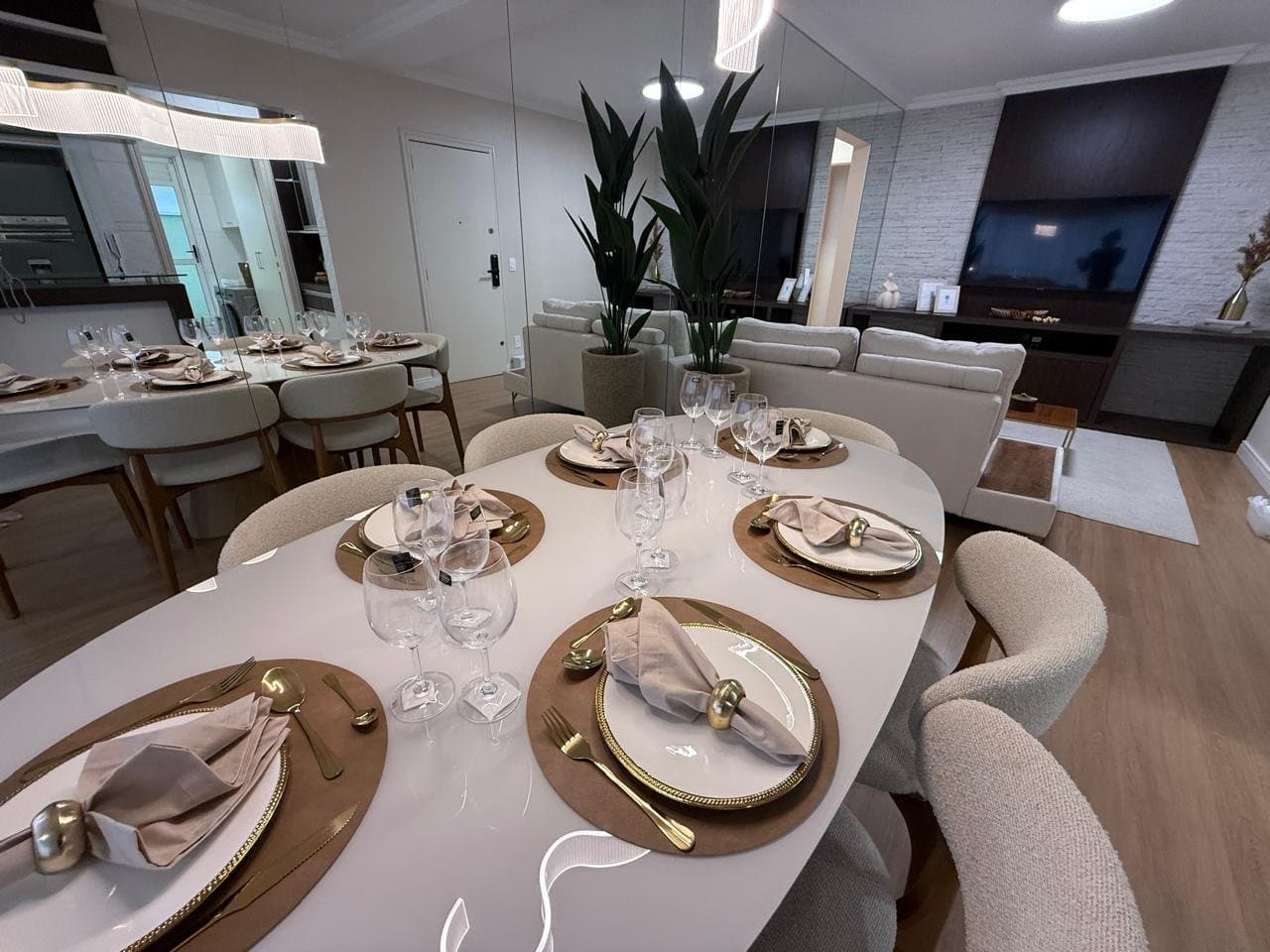 Differentiated de 3 quartos com 1 suíte e 244 m² em Bal. Camboriú
