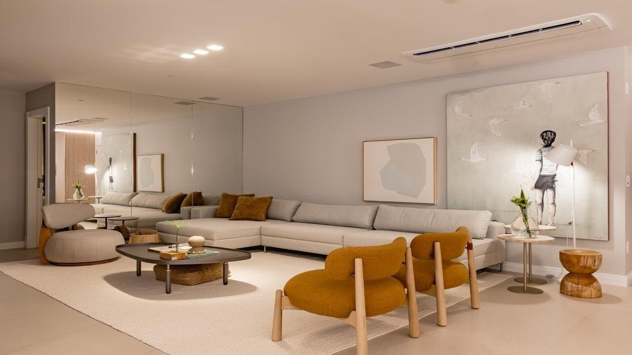 Apartamento de 4 quartos com 4 suítes e 196 m² em Bal. Camboriú