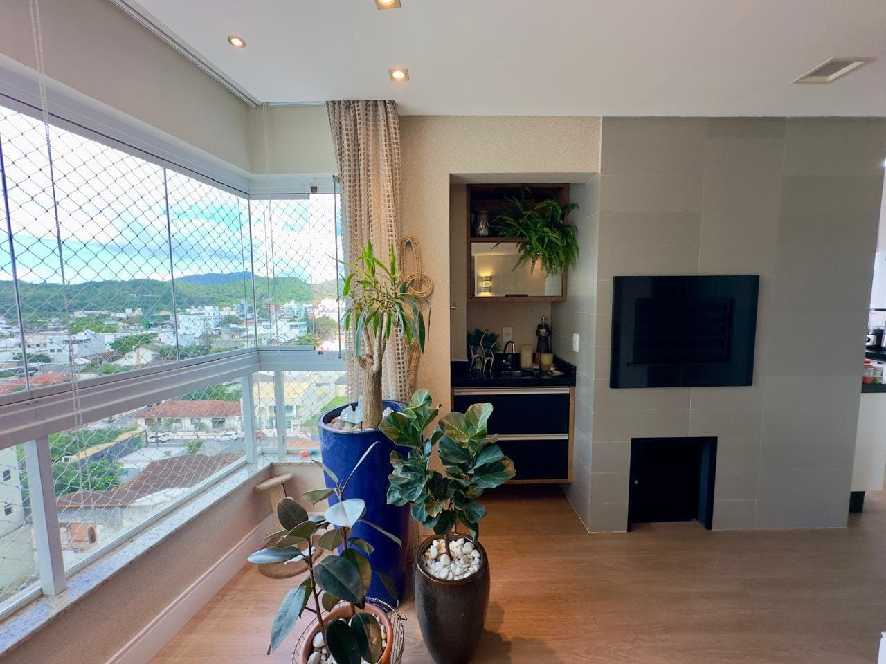 Apartamento de 3 quartos com 1 suíte e 124 m² em Bal. Camboriú
