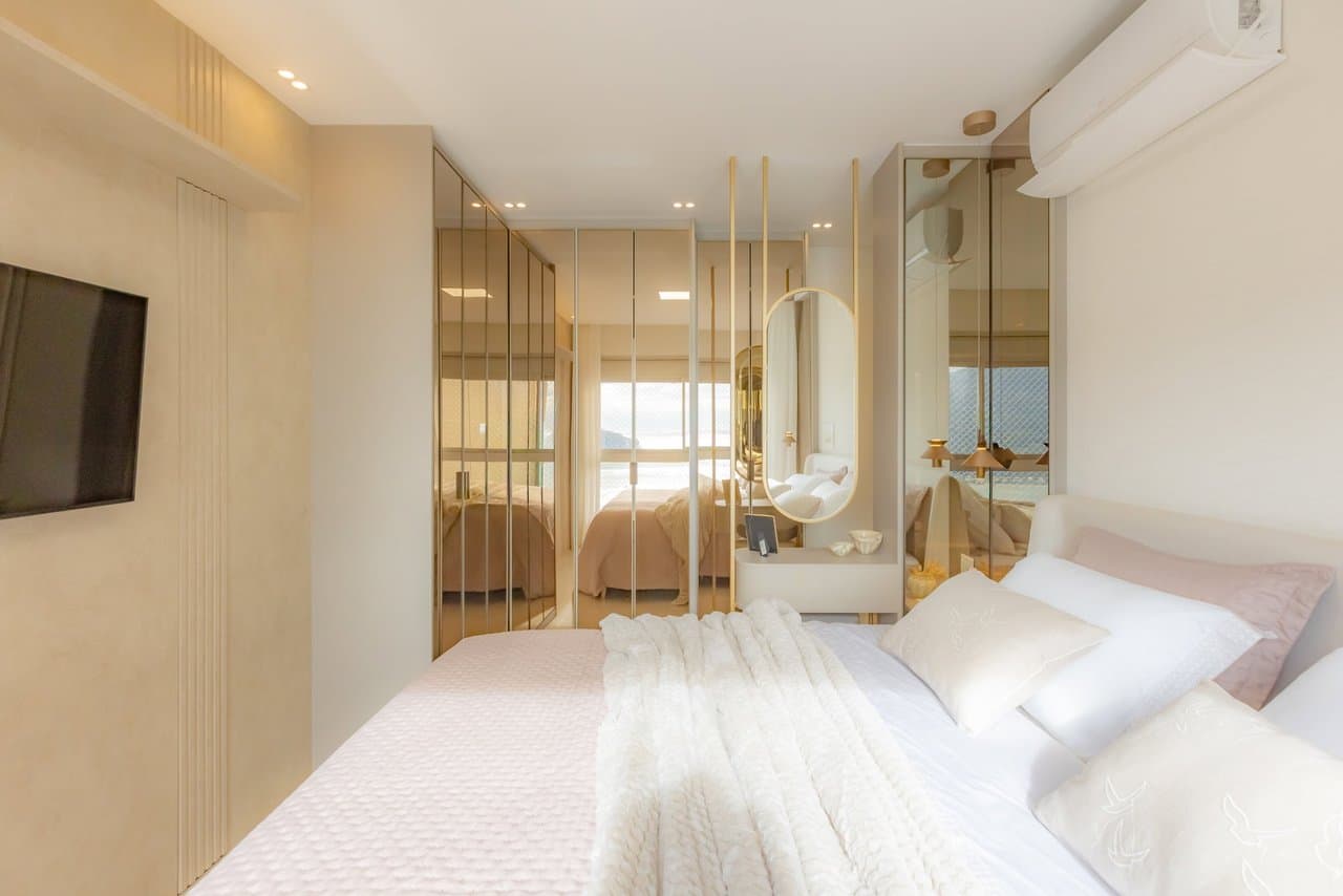 Apartamento de 4 quartos com 4 suítes e 160 m² em Bal. Camboriú