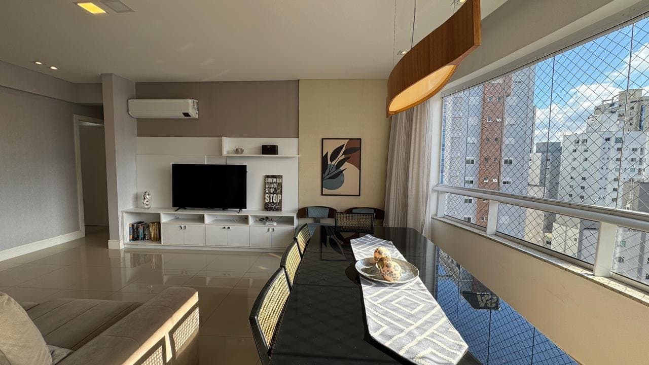 Apartamento de 3 quartos com 3 suítes e 124 m² em Bal. Camboriú