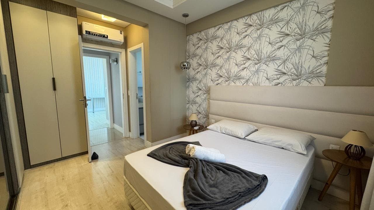 Apartamento de 3 quartos com 3 suítes e 124 m² em Bal. Camboriú