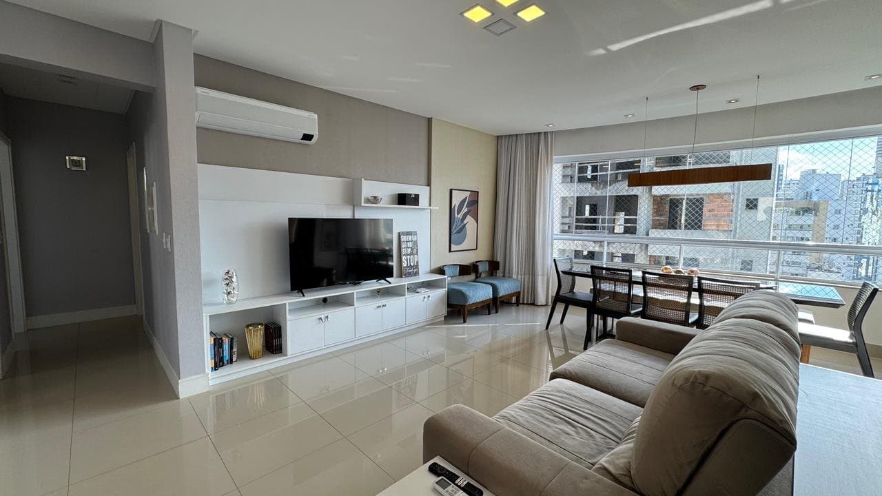 Apartamento de 3 quartos com 3 suítes e 124 m² em Bal. Camboriú