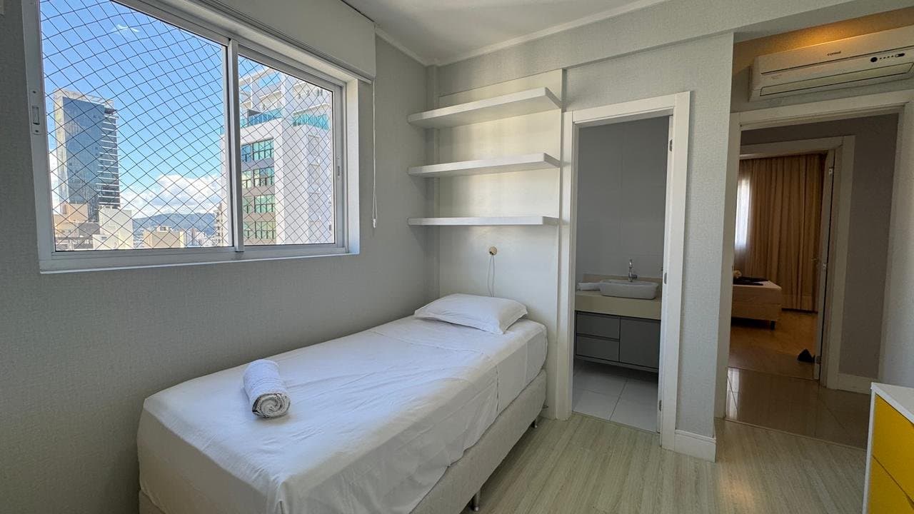 Apartamento de 3 quartos com 3 suítes e 124 m² em Bal. Camboriú