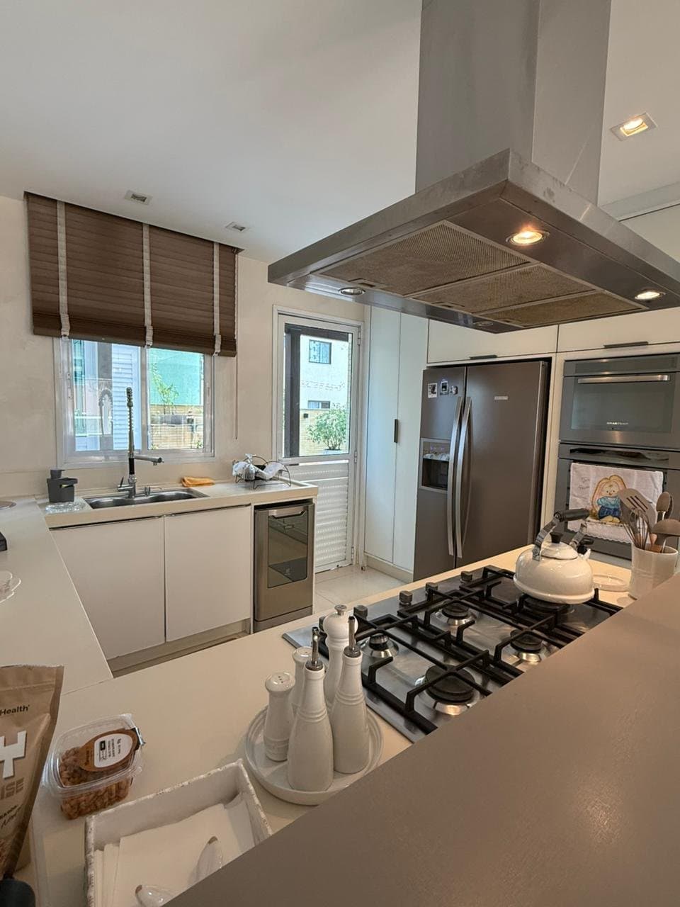 Apartamento de 3 quartos com 3 suítes e 380 m² em Bal. Camboriú