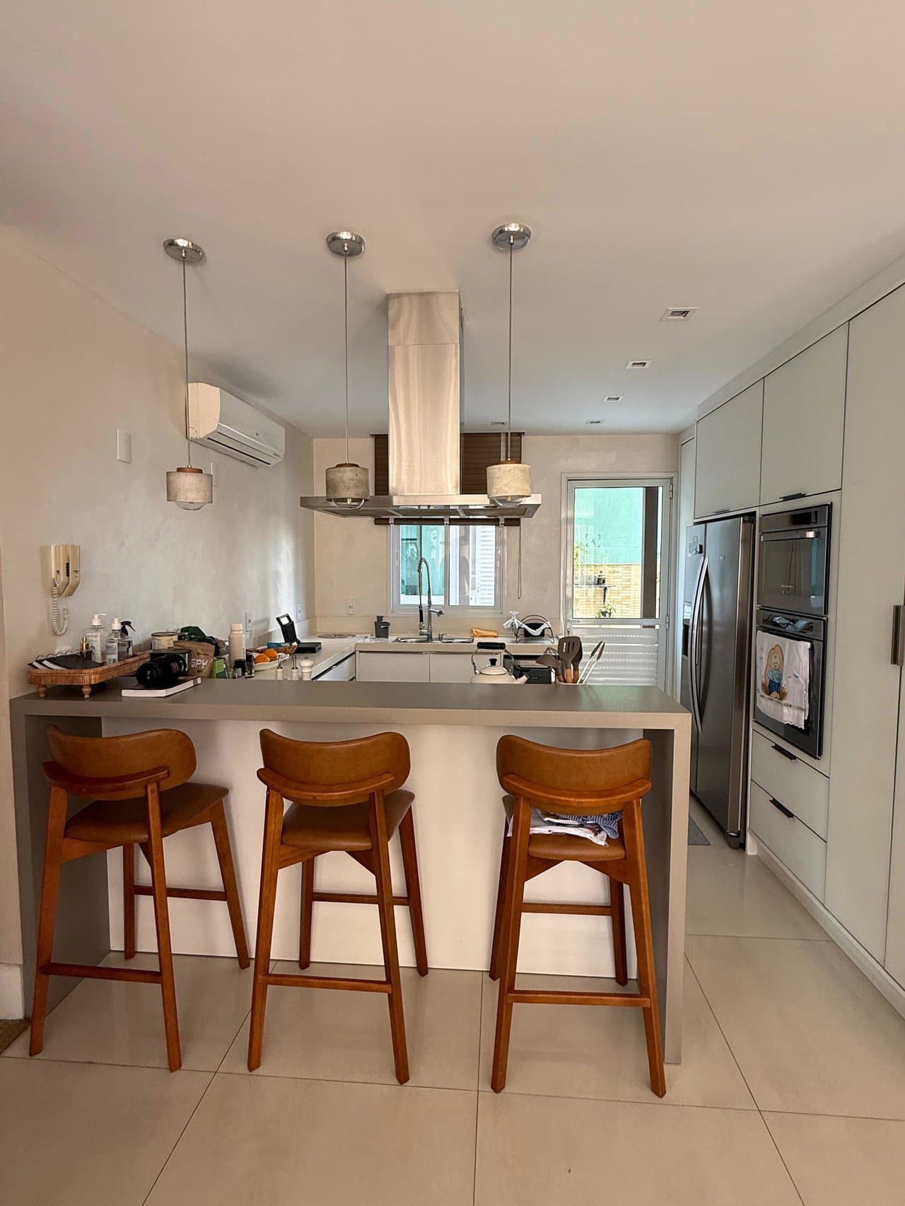 Apartamento de 3 quartos com 3 suítes e 380 m² em Bal. Camboriú