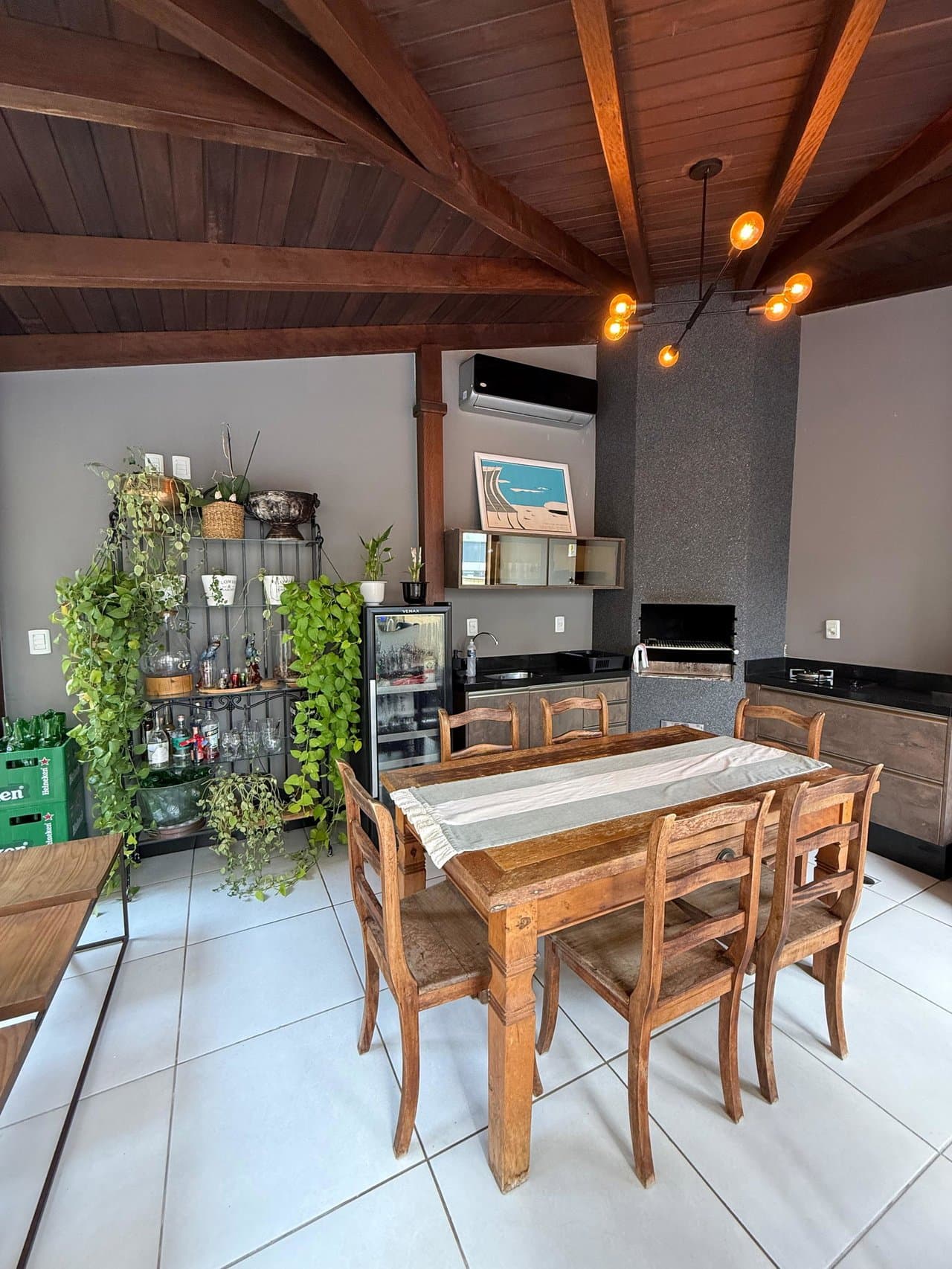 Apartamento de 3 quartos com 3 suítes e 380 m² em Bal. Camboriú
