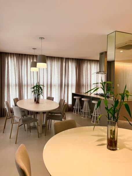 Apartamento de 3 quartos com 3 suítes e 117 m² em Bal. Camboriú