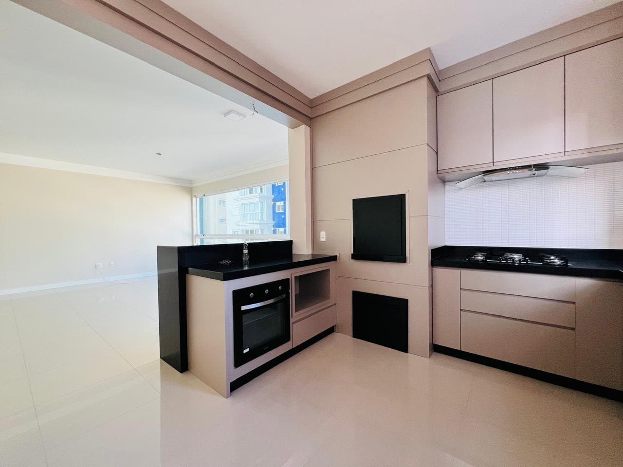 Apartamento de 2 quartos com 1 suíte e 134 m² em Bal. Camboriú