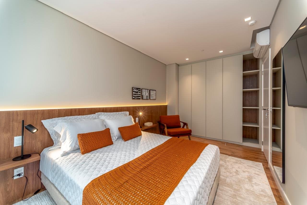 Apartamento de 4 quartos com 4 suítes e 171 m² em Bal. Camboriú