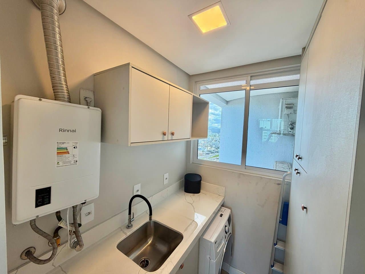 Apartamento de 3 quartos com 3 suítes e 105 m² em Bal. Camboriú