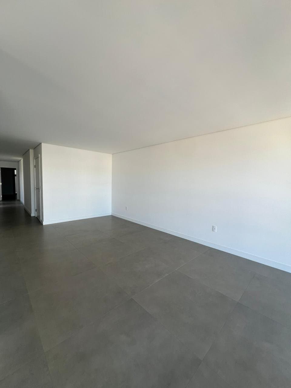 Apartamento de 3 quartos com 3 suítes e 105 m² em Bal. Camboriú