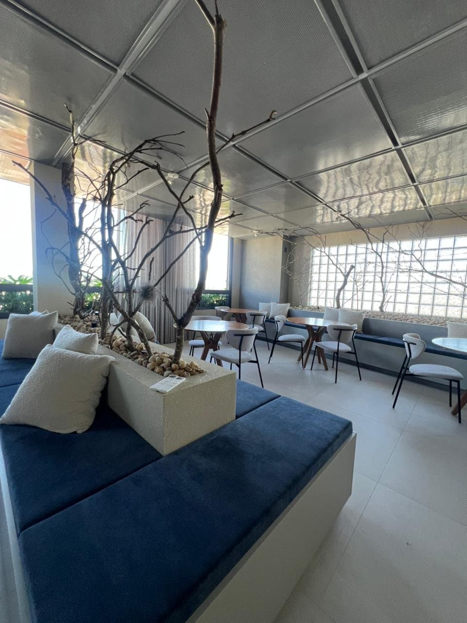 Apartamento de 3 quartos com 3 suítes e 105 m² em Bal. Camboriú