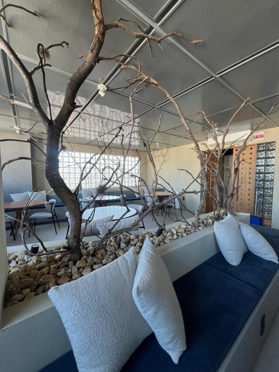 Apartamento de 3 quartos com 3 suítes e 105 m² em Bal. Camboriú
