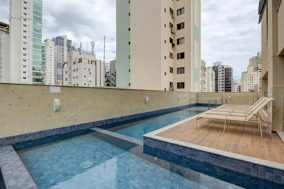 Apartamento de 4 quartos com 4 suítes e 142 m² em Bal. Camboriú