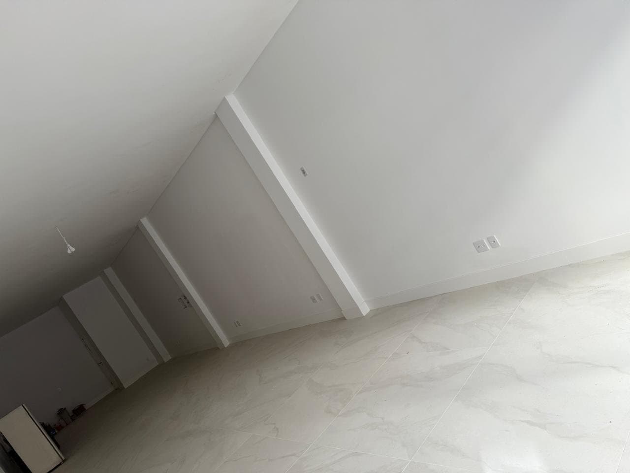 Sala Comercial 88 m² em Bal. Camboriú