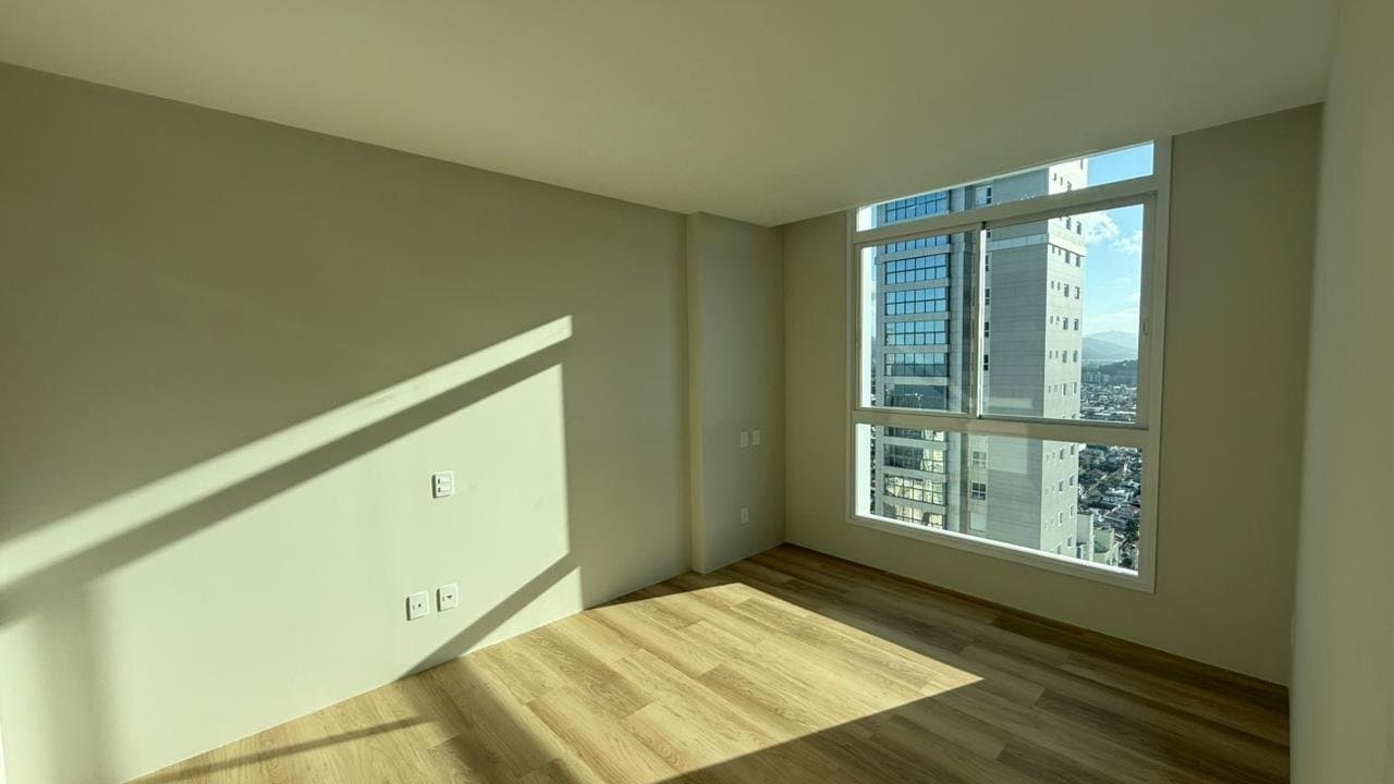Apartamento de 3 quartos com 3 suítes e 126 m² em Bal. Camboriú