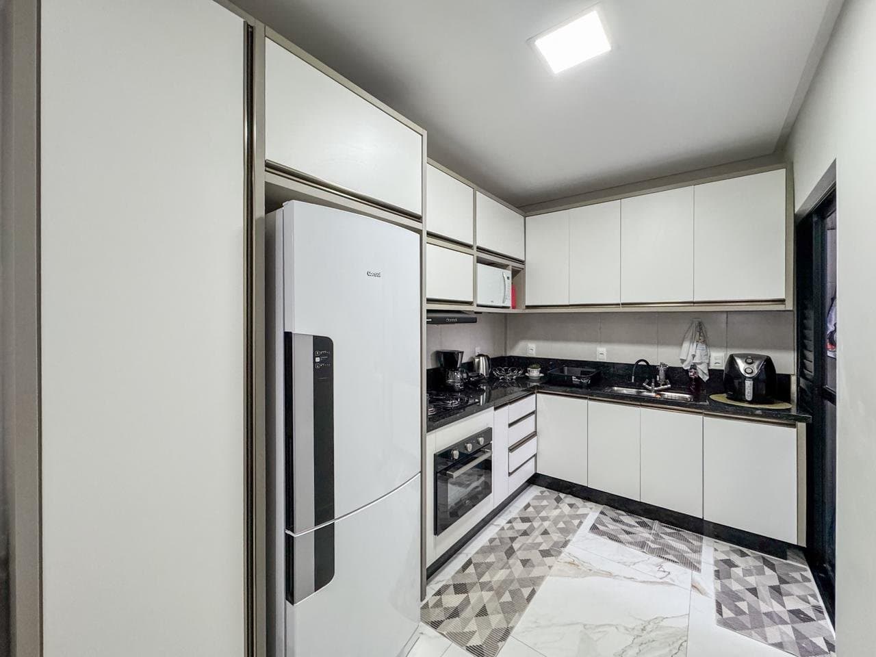 Apartamento de 2 quartos com 1 suíte e 70 m² em Bal. Camboriú