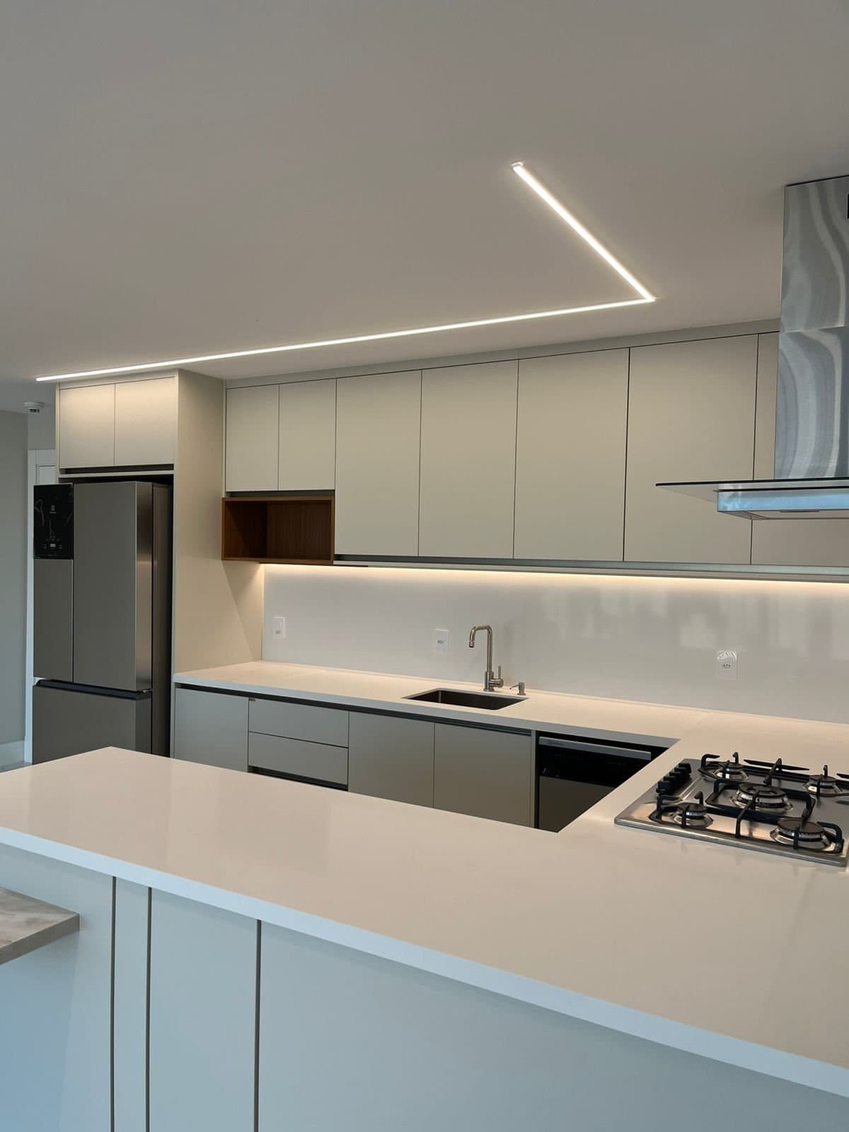 Apartamento de 3 quartos com 3 suítes e 125 m² em Bal. Camboriú