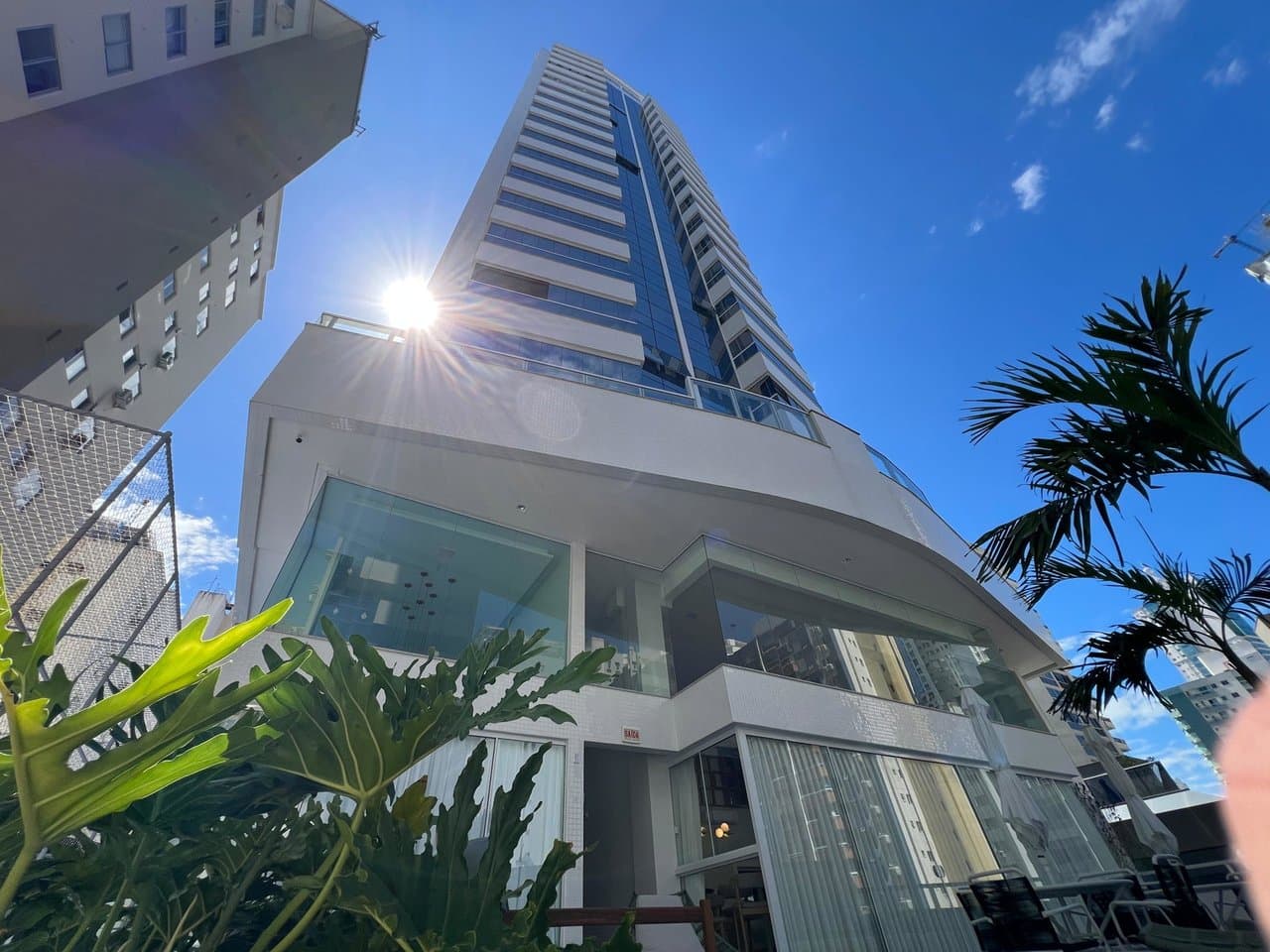 Apartamento de 4 quartos com 4 suítes e 164 m² em Bal. Camboriú